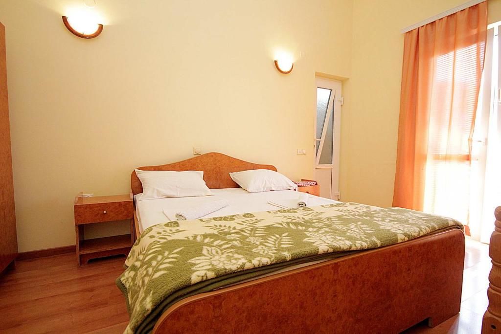 Апартаменты Apartments Stari Grad Сутоморе