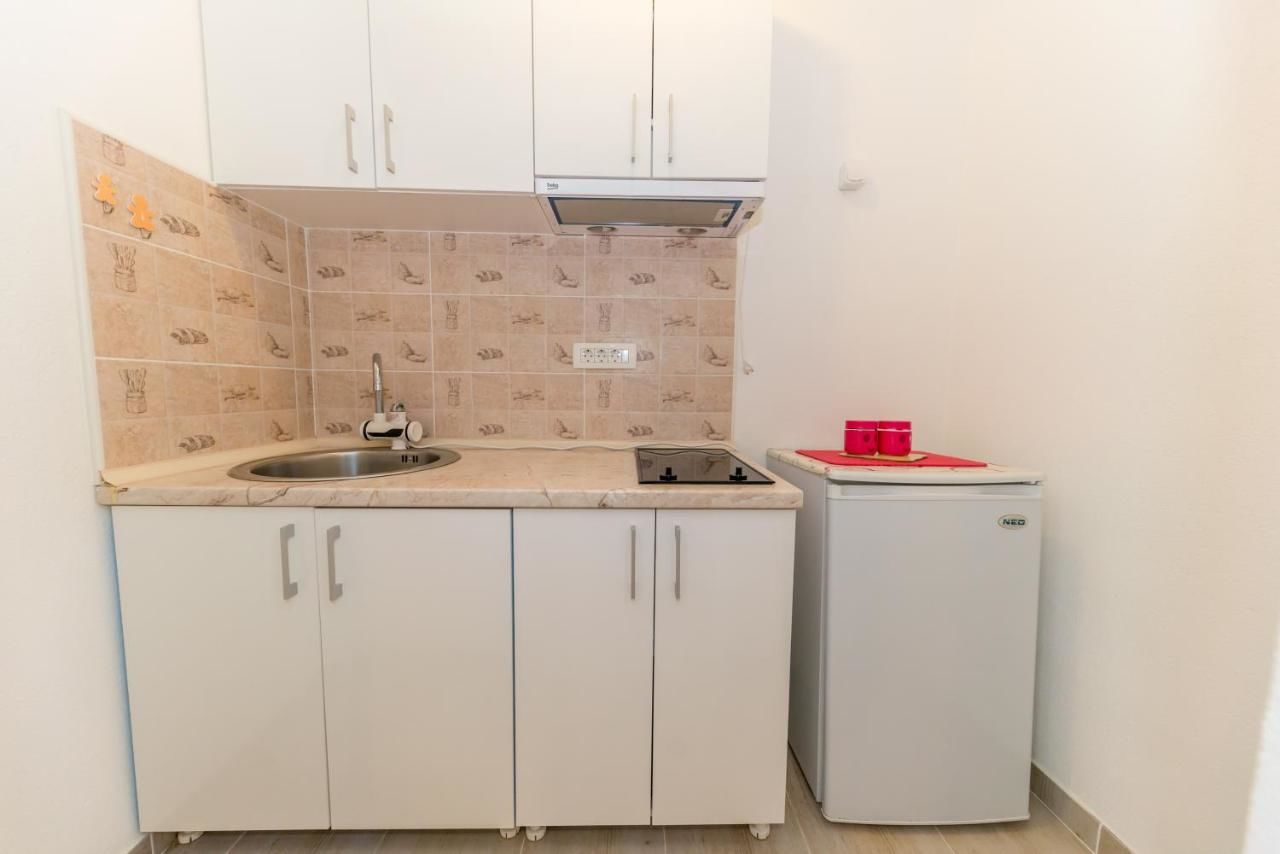 Апартаменты Apartments Stari Grad Сутоморе-16