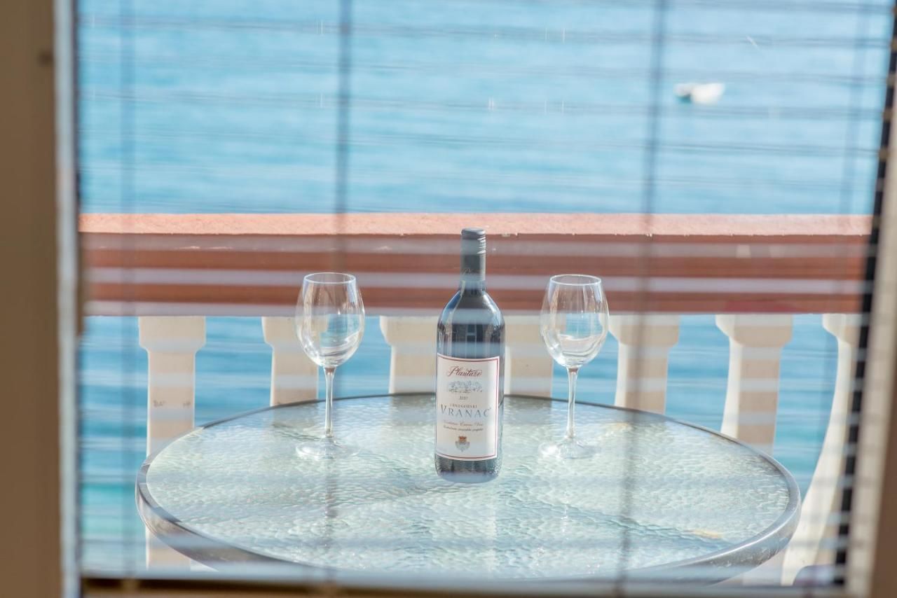 Апартаменты Apartments Stari Grad Сутоморе-5