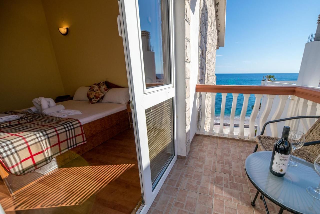 Апартаменты Apartments Stari Grad Сутоморе