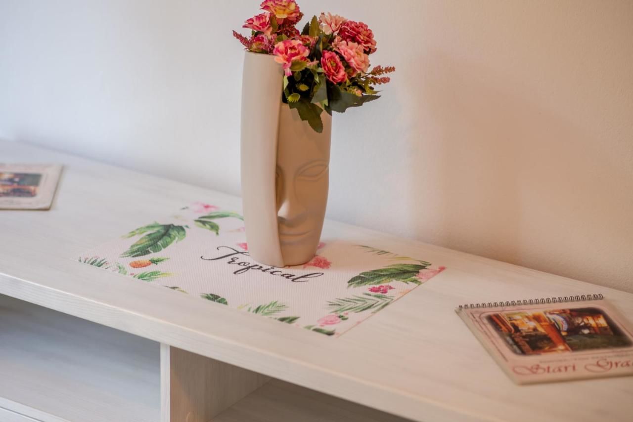 Апартаменты Apartments Stari Grad Сутоморе