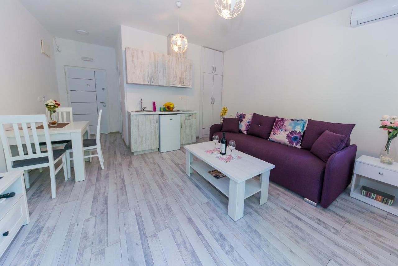 Апартаменты Apartments Stari Grad Сутоморе-47