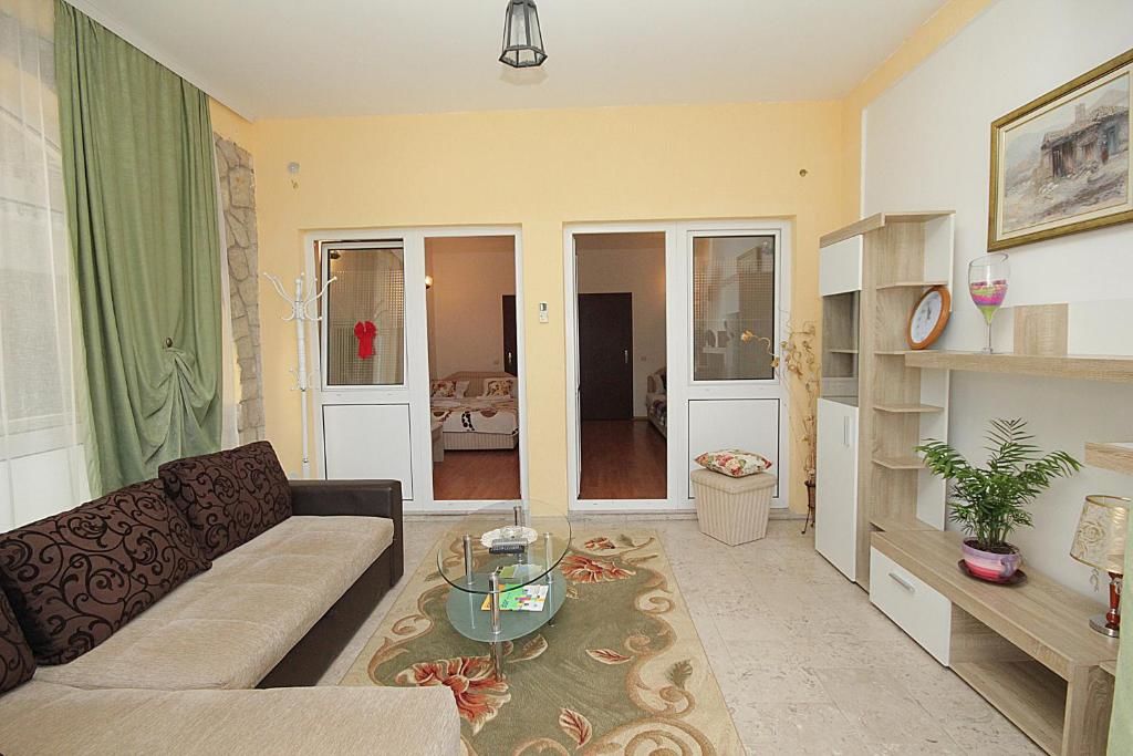 Апартаменты Apartments Stari Grad Сутоморе-49