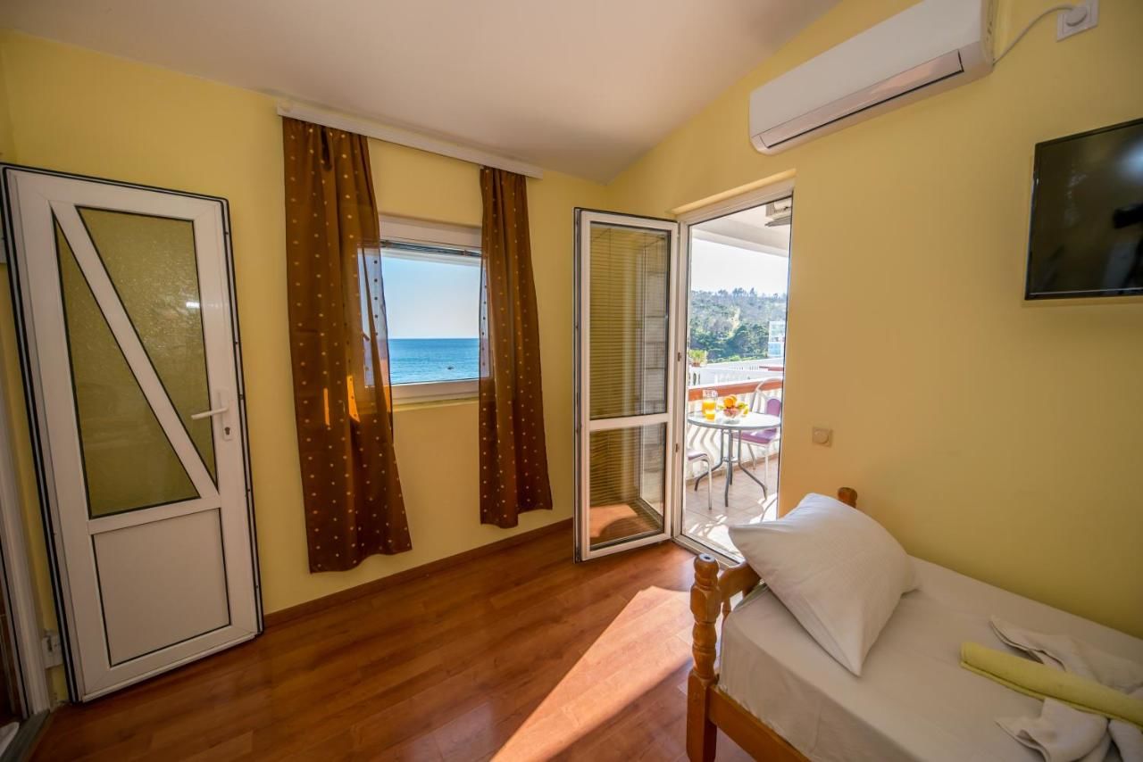 Апартаменты Apartments Stari Grad Сутоморе-9