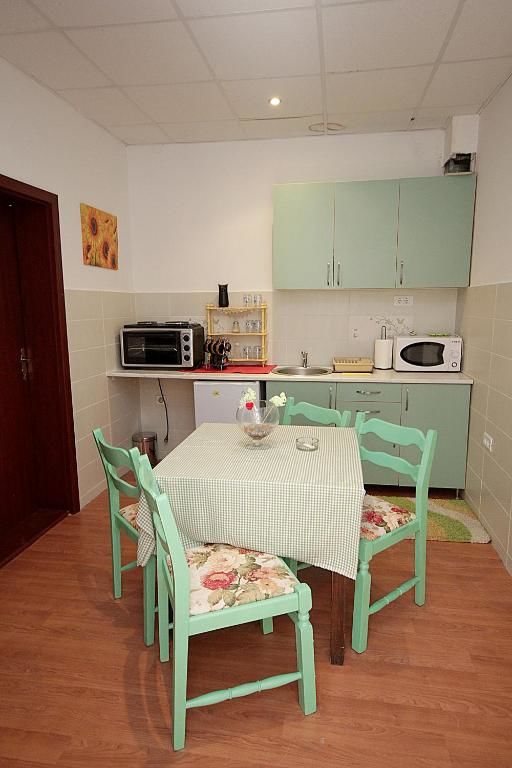 Апартаменты Apartments Stari Grad Сутоморе-69