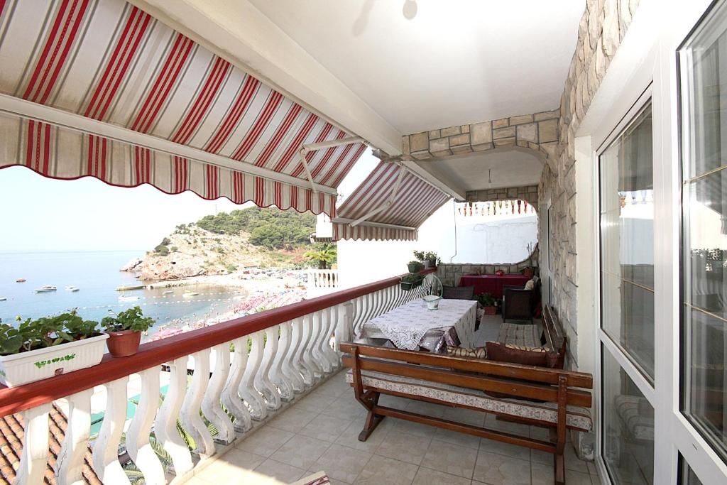 Апартаменты Apartments Stari Grad Сутоморе-96