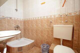 Апартаменты Apartments Stari Grad Сутоморе Трехместный номер-3