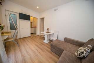 Апартаменты Apartments Stari Grad Сутоморе Апартаменты с балконом-2