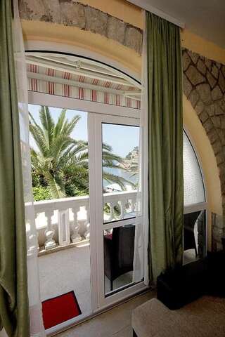 Апартаменты Apartments Stari Grad Сутоморе Апартаменты с 2 спальнями-4