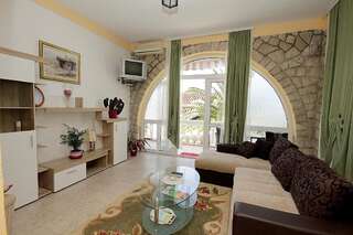 Апартаменты Apartments Stari Grad Сутоморе Апартаменты с 2 спальнями-5