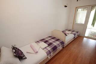 Апартаменты Apartments Stari Grad Сутоморе Апартаменты с 2 спальнями-7