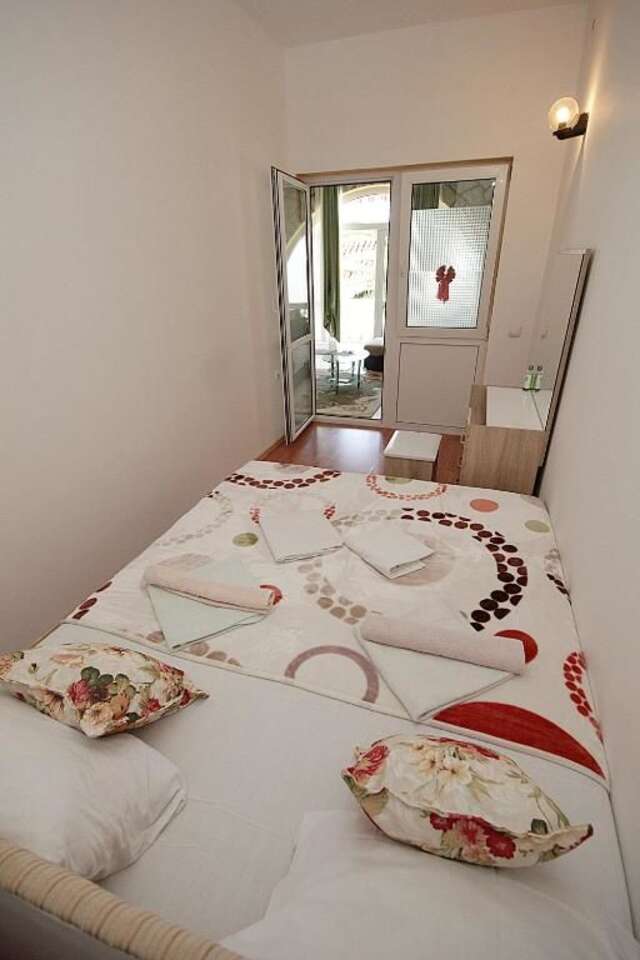 Апартаменты Apartments Stari Grad Сутоморе-57